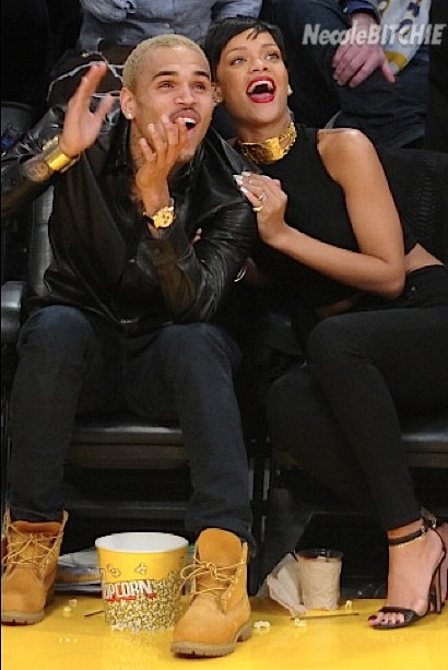 Rihanna-and-Chris-Knicks-game-jumbotron