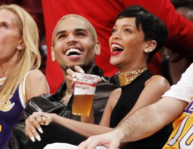 rihanna-and-chris-brown-spotted-watching-lakers-game-on-christmas-day