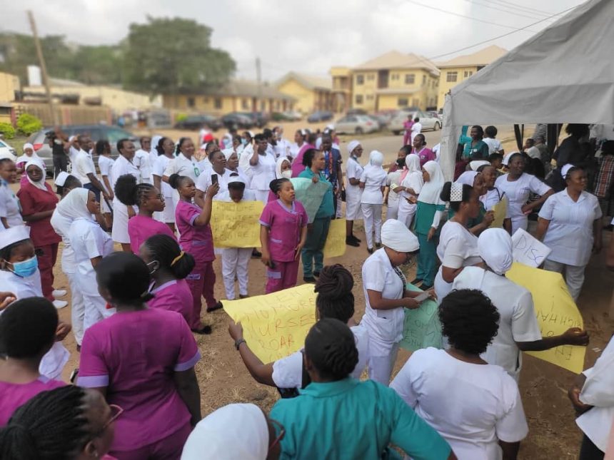 Nurses Protest Terrible Working Conditions, Demand Promotion